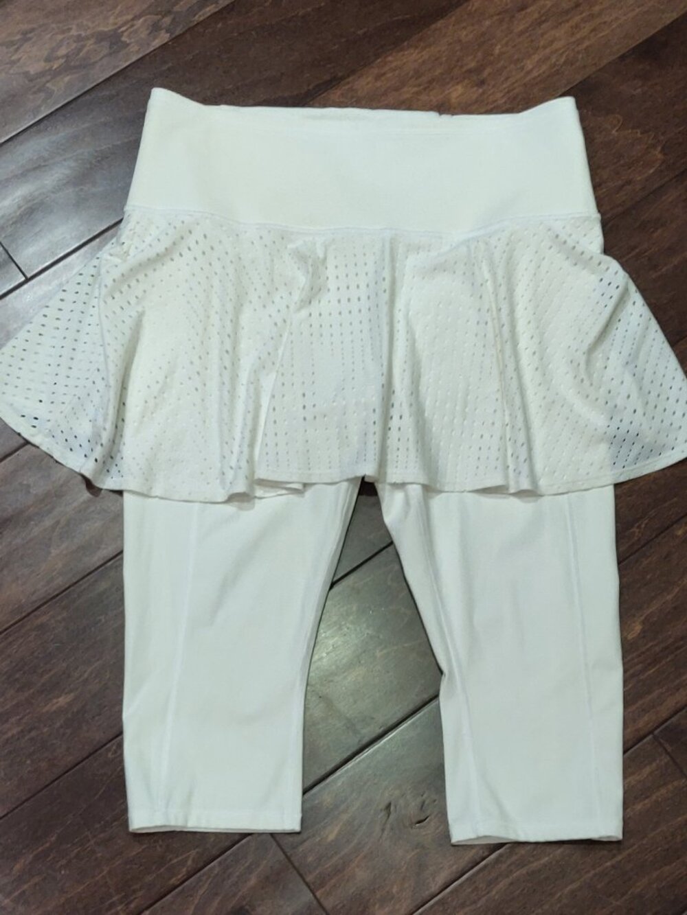 Athleta A-Game 2-1 Crop Leggings Perforated Skirt In Cream Size Medium
